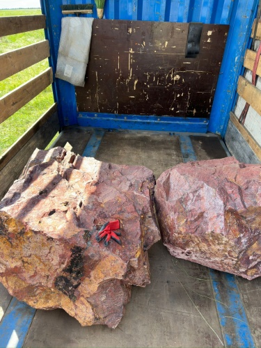 Ландшафтные глыбы красно-фиолетовые 200-1000 килограмм купить в Республике Алтай