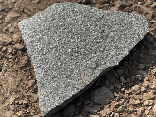 Плитняк златолит Уральский для цоколя, отмостки купить в Республике Алтай