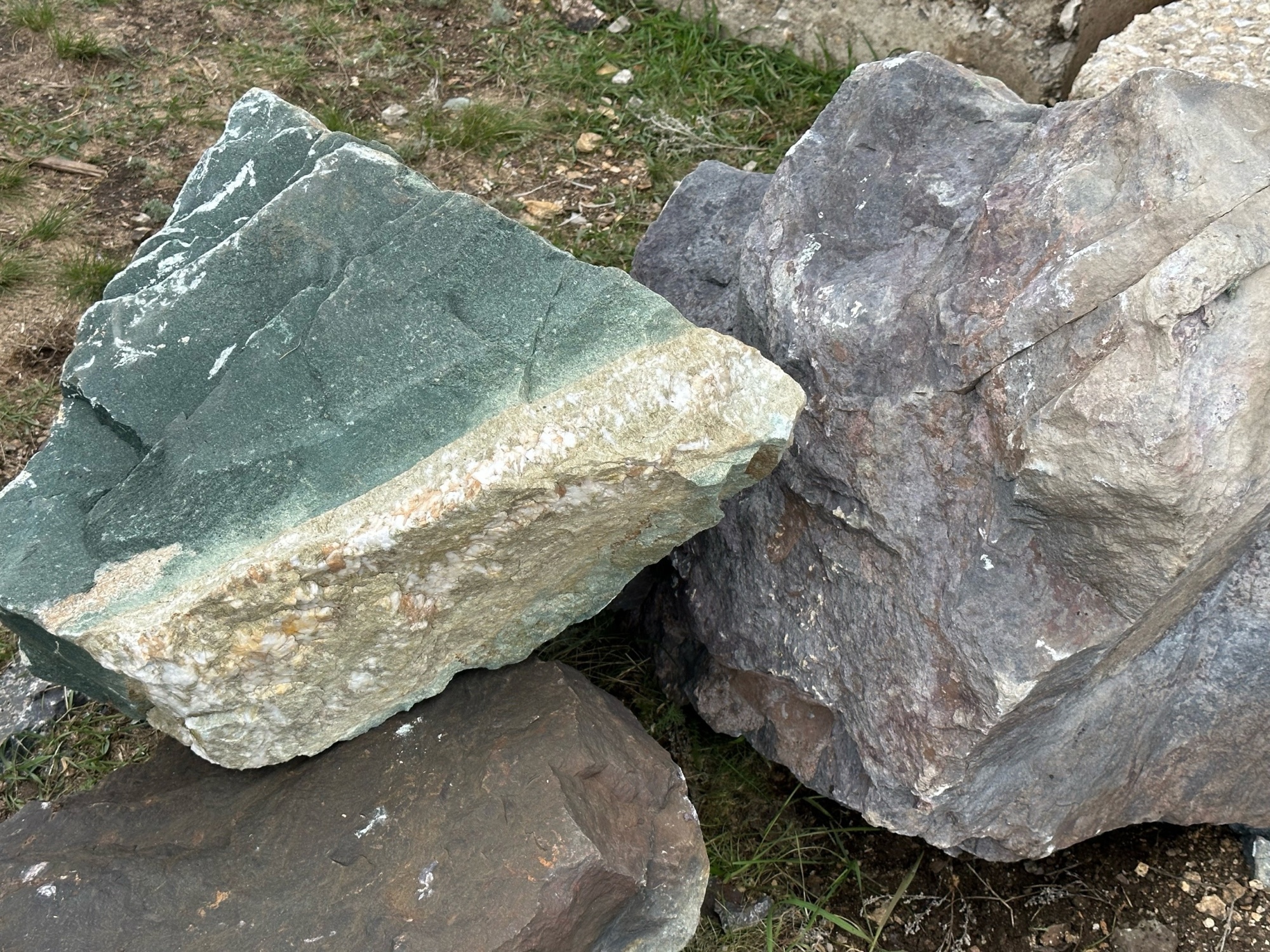 Камни для ландшафтного дизайна зелёные 10-60 килограмм купить в Республике Алтай