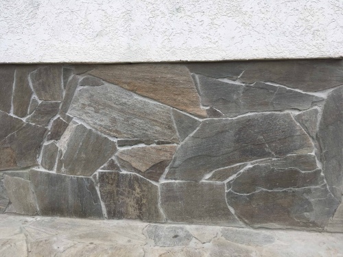 Плитняк златолит Уральский для цоколя, отмостки купить в Республике Алтай