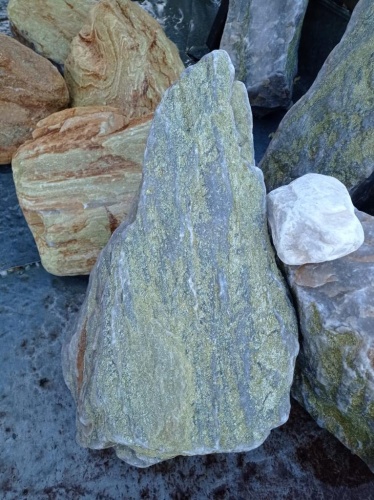 Златолит жёлтый, жёлто-зелёный глыбки и валуны для ланшафтного дизайна купить в Республике Алтай