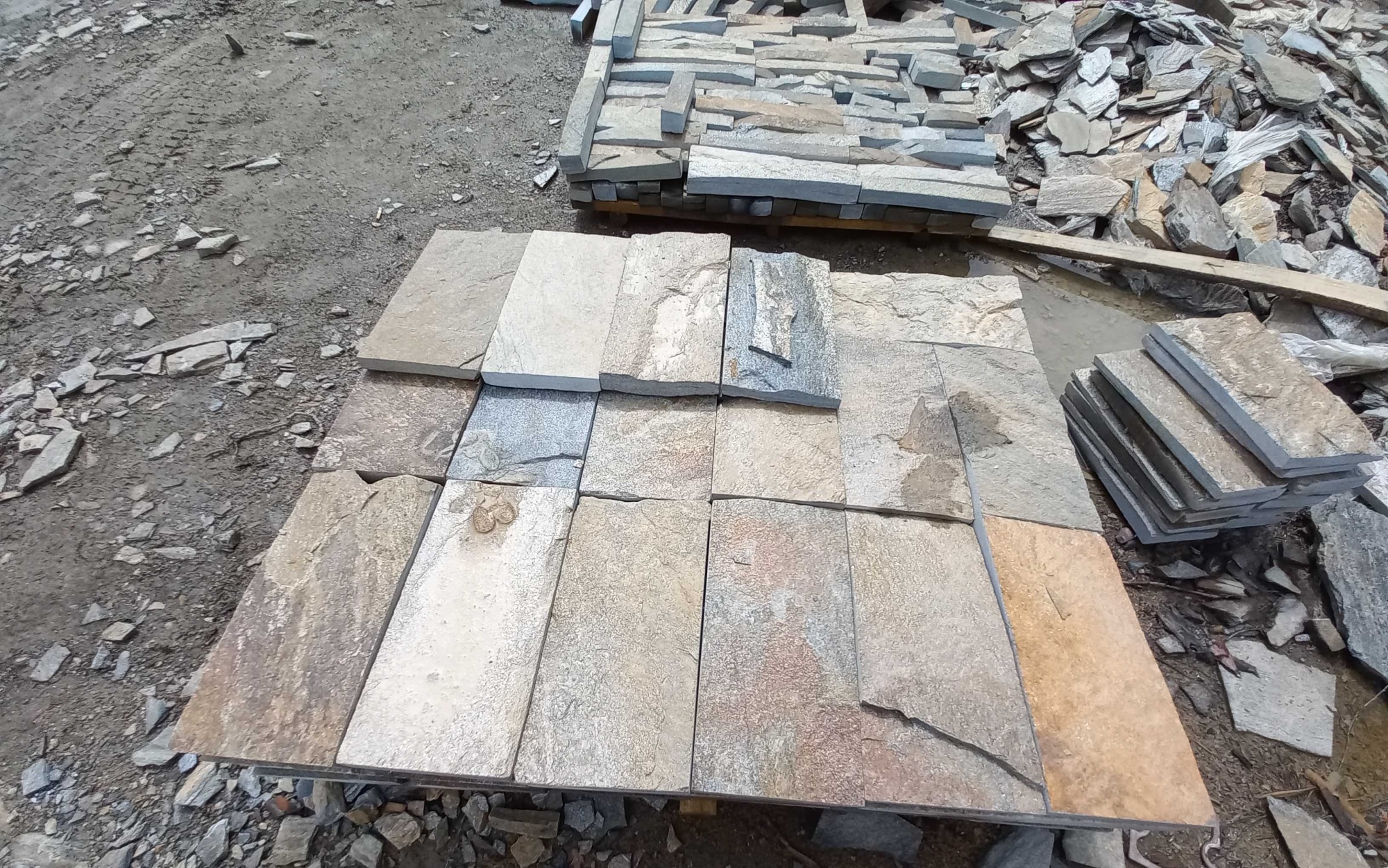 Плитка пилёная златолит Уральский для фасада купить в Республике Алтай