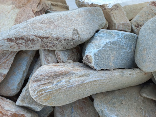 Златолит жёлтый, жёлто-зелёный глыбки и валуны для ланшафтного дизайна купить в Республике Алтай