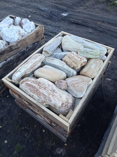 Златолит жёлтый, жёлто-зелёный глыбки и валуны для ланшафтного дизайна купить в Республике Алтай