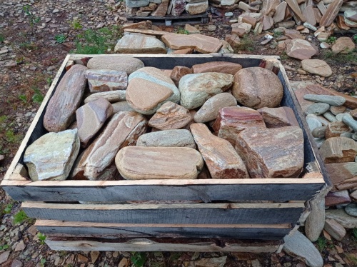 Златолит жёлтый, жёлто-зелёный глыбки и валуны для ланшафтного дизайна купить в Республике Алтай