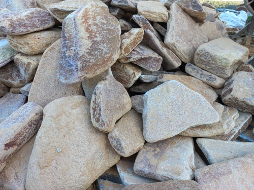 Златолит жёлтый, жёлто-зелёный глыбки и валуны для ланшафтного дизайна купить в Республике Алтай