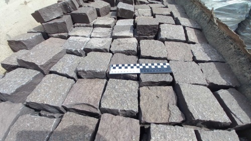 Лемезит колотая брусчатка 10 * 10 см. для парковки купить в Республике Алтай